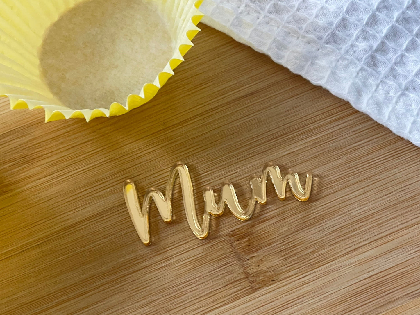 Gold acrylic mum charm. Cupcake charm. Cakescicles charm. Tray bake charm. Acrylic toppers. Mother’s Day cake charms. Mum cake topper charm