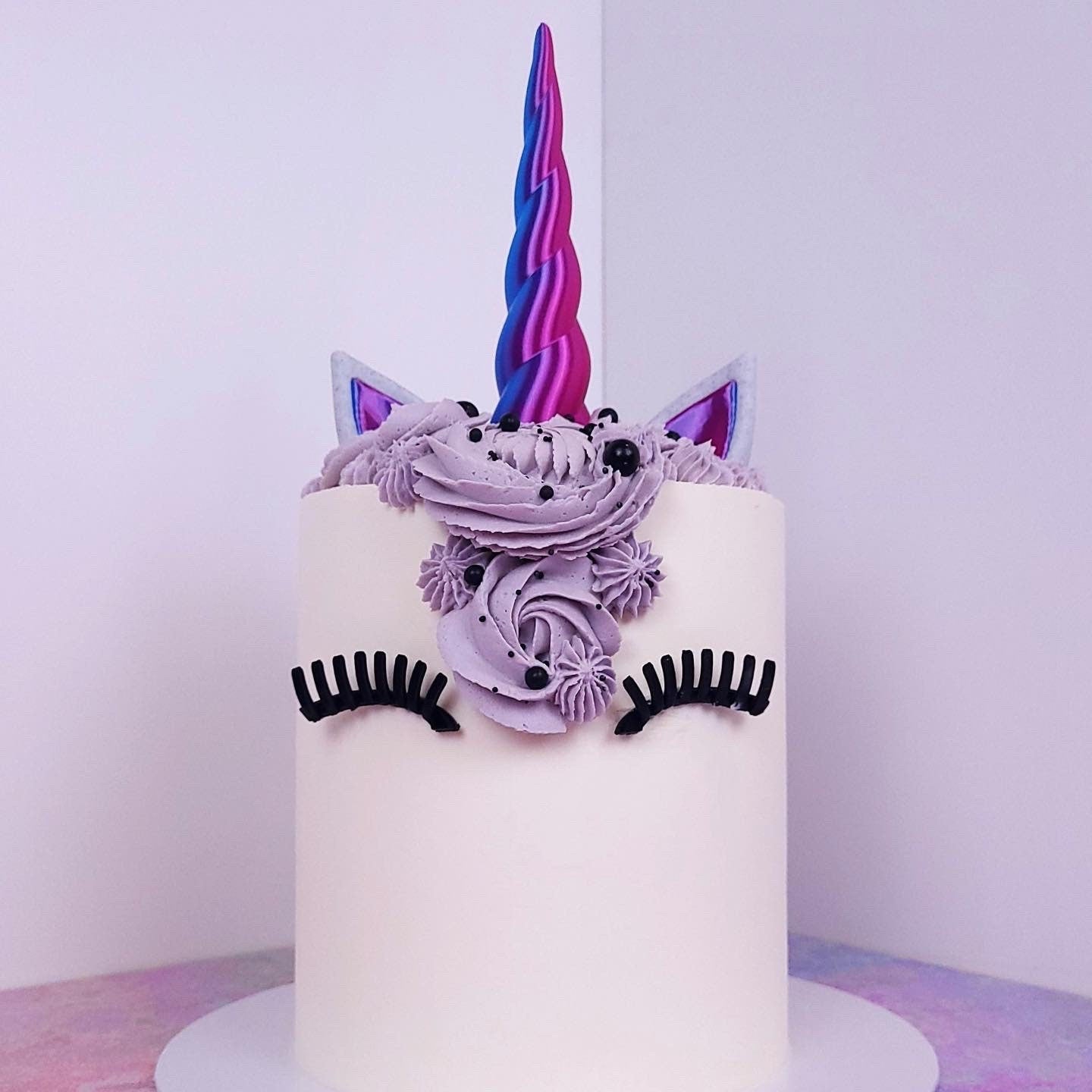 Unicorn topper set. 3D Iridescent horn, ears and lashes. Unicorn cake decoration. Uniqueorn.