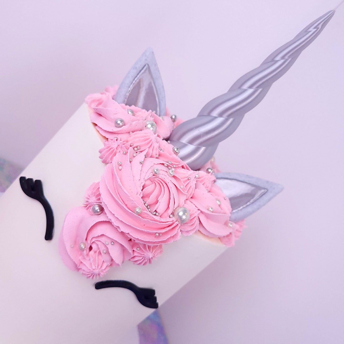 Unicorn topper set. 3D Iridescent horn, ears and lashes. Unicorn cake decoration. Uniqueorn.