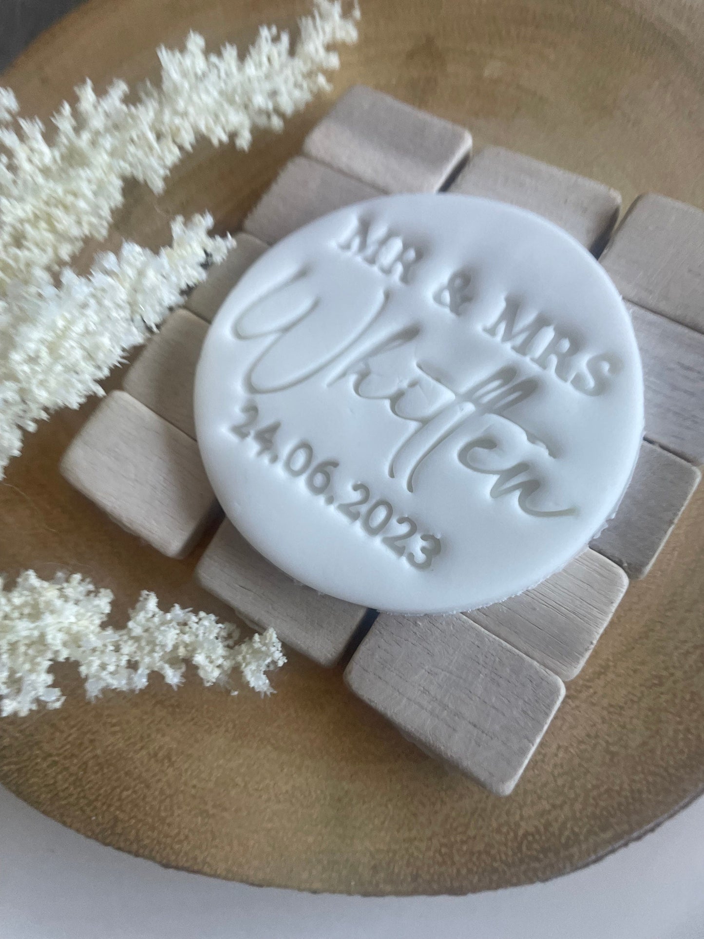 Wedding favour stamp. Personalised Mr and Mrs wedding stamp. Wedding date and Name stamp.