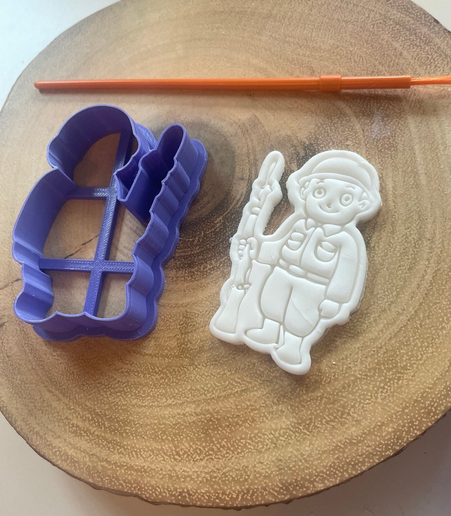 Soldier stamp and cutter set. Paint your own cookie stamps.