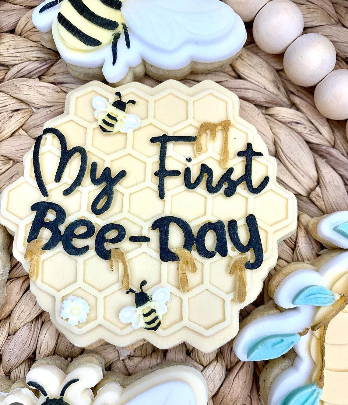 My first Bee day | Debosser And cutter Set