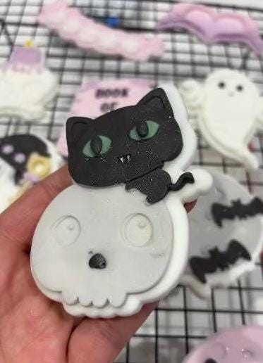 Cute Cat On Skull | Debosser And Cutter Set