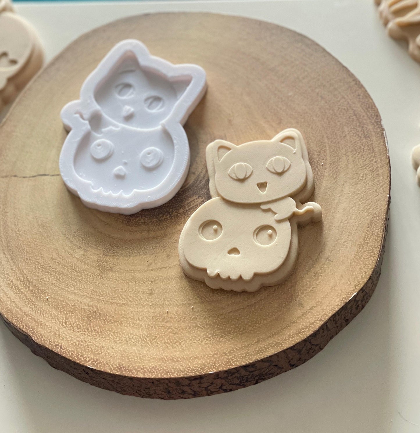 Cute Cat On Skull | Debosser And Cutter Set